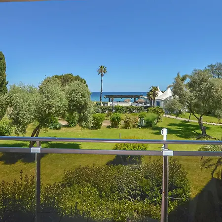 Vue Et Piscine